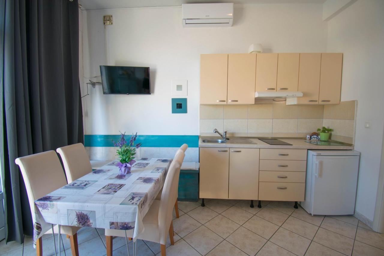 Family Apartment Manuela - Baška Voda Екстериор снимка